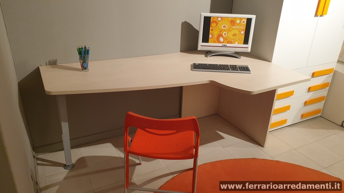 SCRIVANIA - € 130